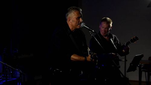 🫅 Musik in der Märlistadt • Left Handed Boss &amp; Friend