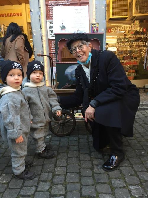 🫅 Musik in der Märlistadt • Drehorgelspiel